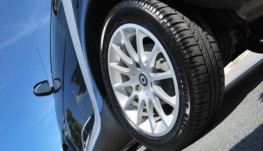 Nguyên liệu làm lốp ô tô và cách khắc phục khi lốp xe ô tô bị chém