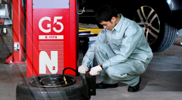 Bơm khí nito cho lốp xe