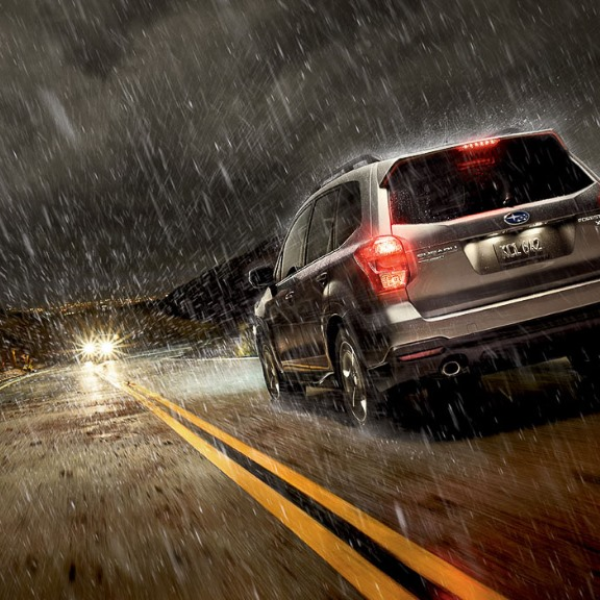 Kinh nghiệm lái xe an toàn khi mưa lớn dành riêng cho tài xế 